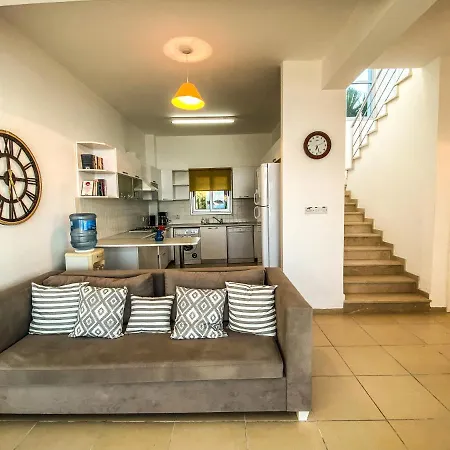 Blue Horizon * Agios Amvrosios (Kyrenia)