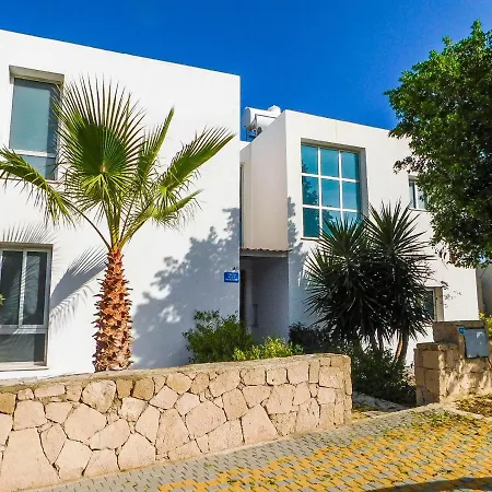 Blue Horizon * Agios Amvrosios (Kyrenia)