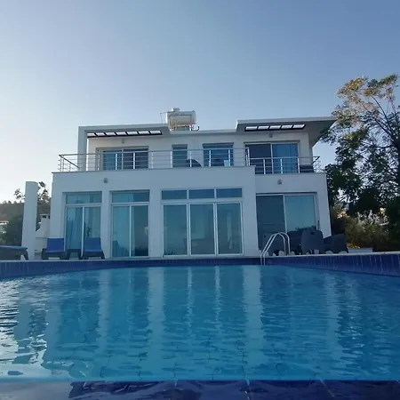Willa Blue Horizon Agios Amvrosios (Kyrenia)