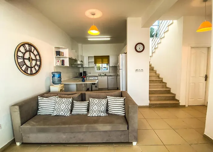 Blue Horizon * Agios Amvrosios (Kyrenia)